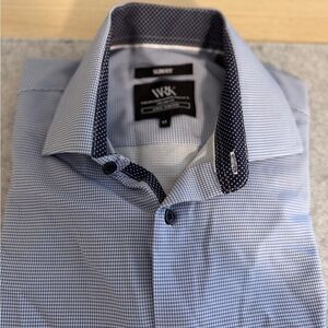 Light Blue Dress Shirt with Spread Collar and Checkered Pattern